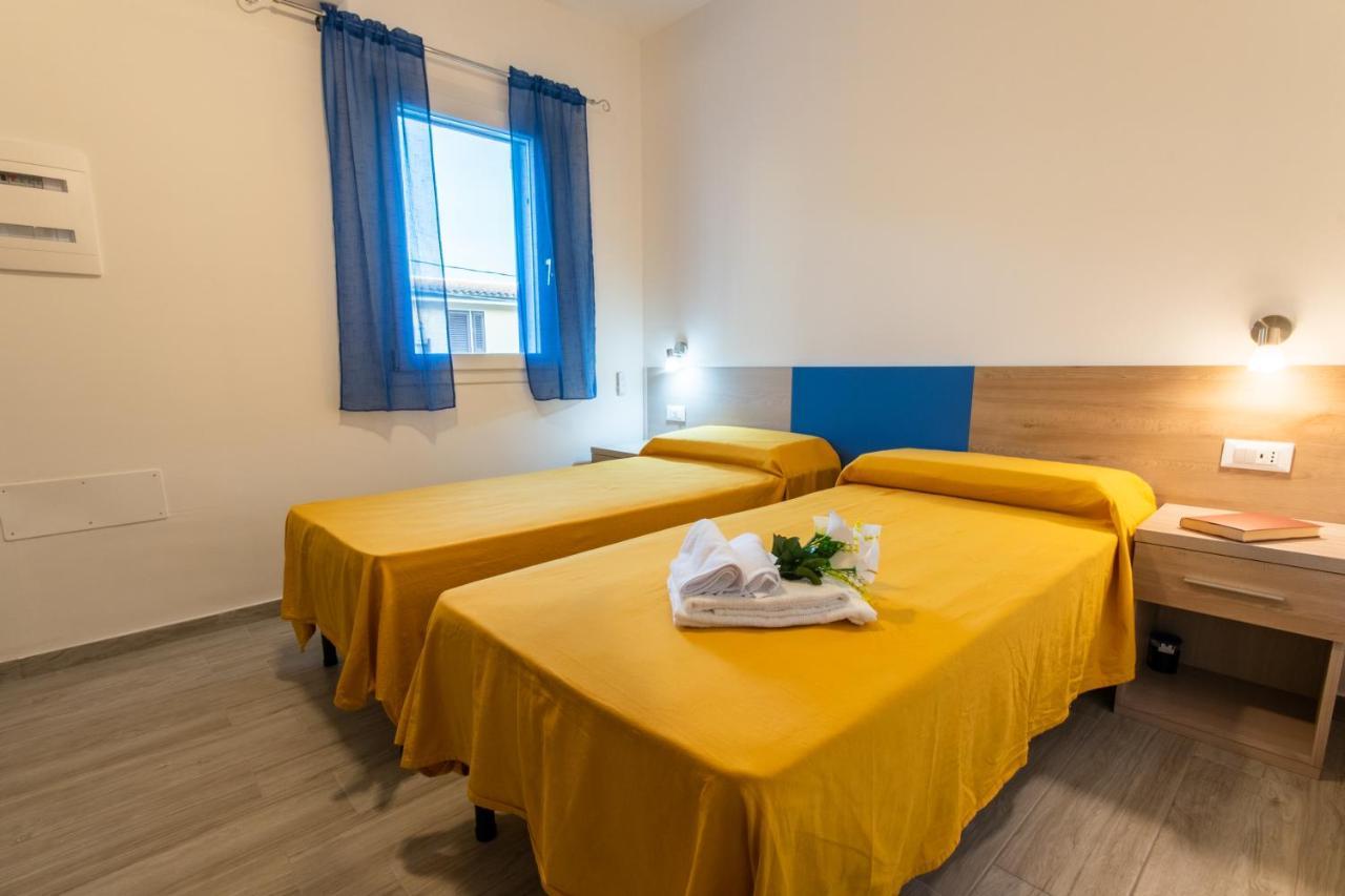Bed & Blu Hotel La Caletta Bagian luar foto
