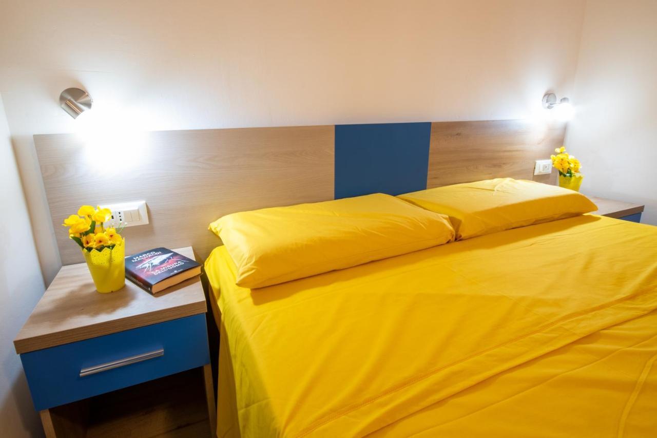 Bed & Blu Hotel La Caletta Bagian luar foto