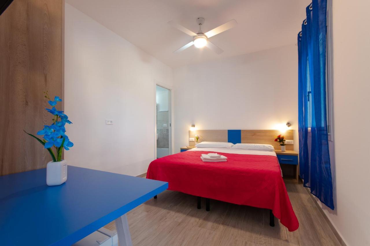 Bed & Blu Hotel La Caletta Bagian luar foto