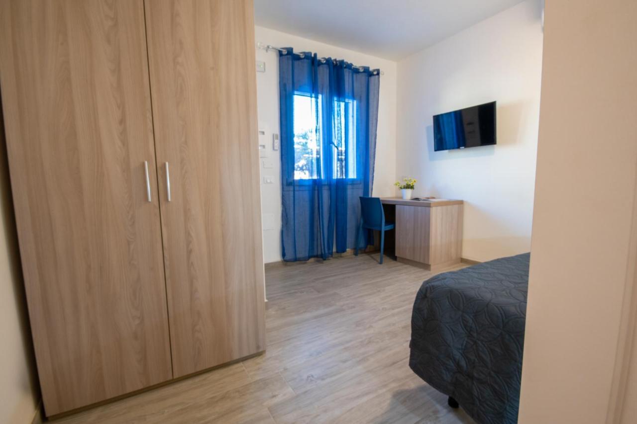 Bed & Blu Hotel La Caletta Bagian luar foto
