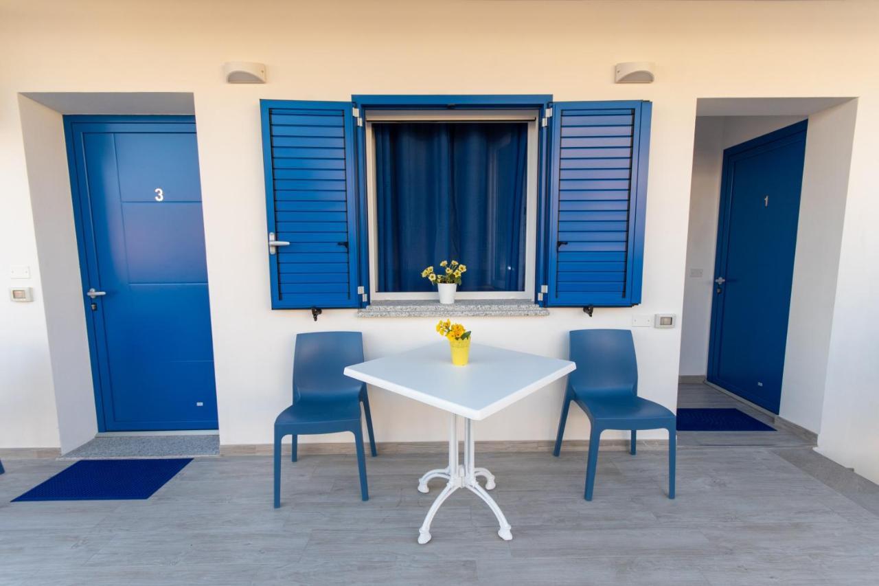 Bed & Blu Hotel La Caletta Bagian luar foto