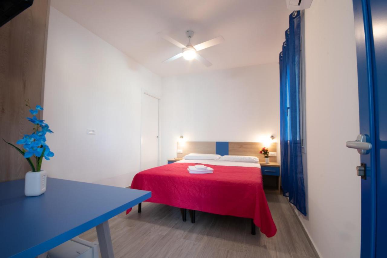 Bed & Blu Hotel La Caletta Bagian luar foto