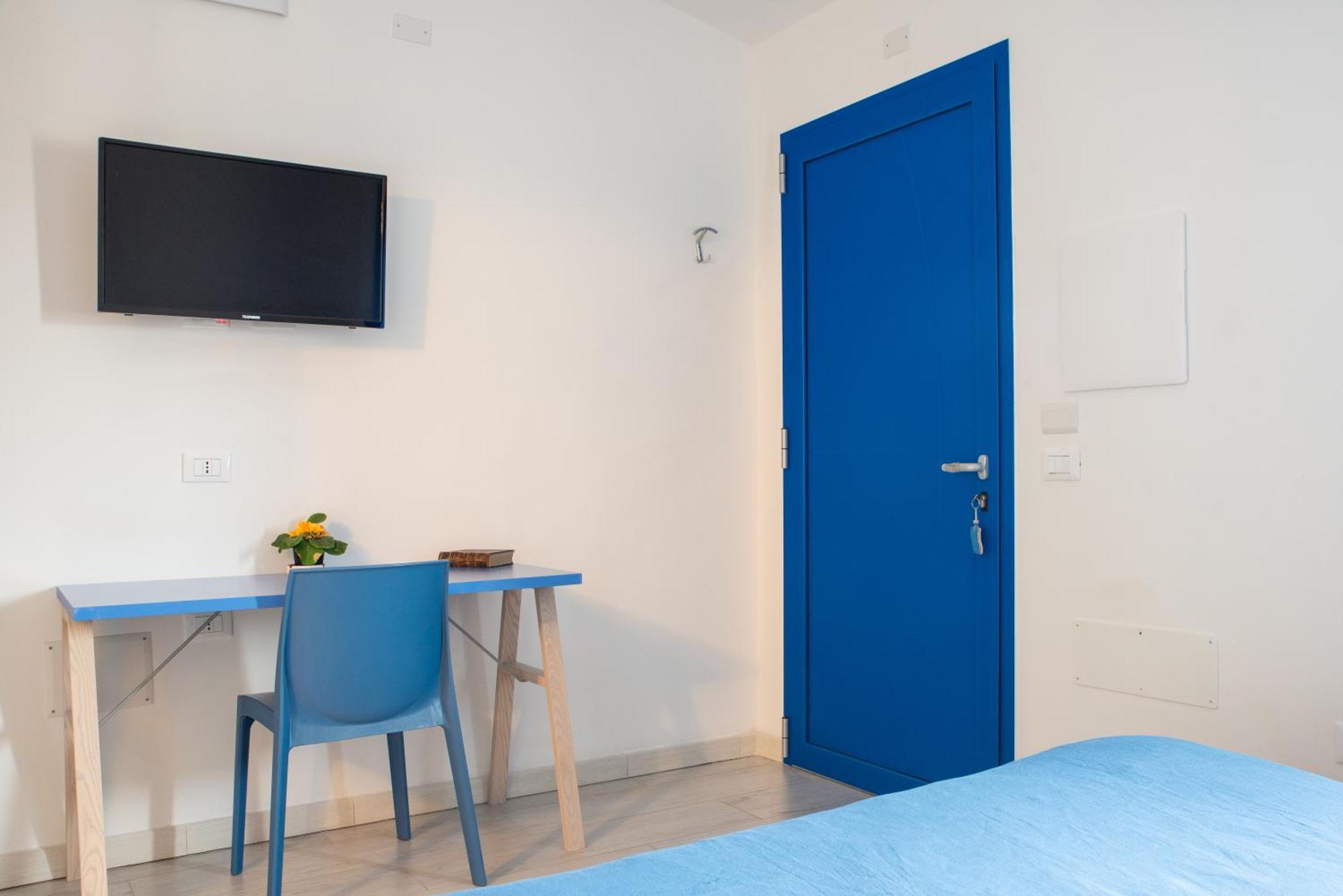 Bed & Blu Hotel La Caletta Bagian luar foto