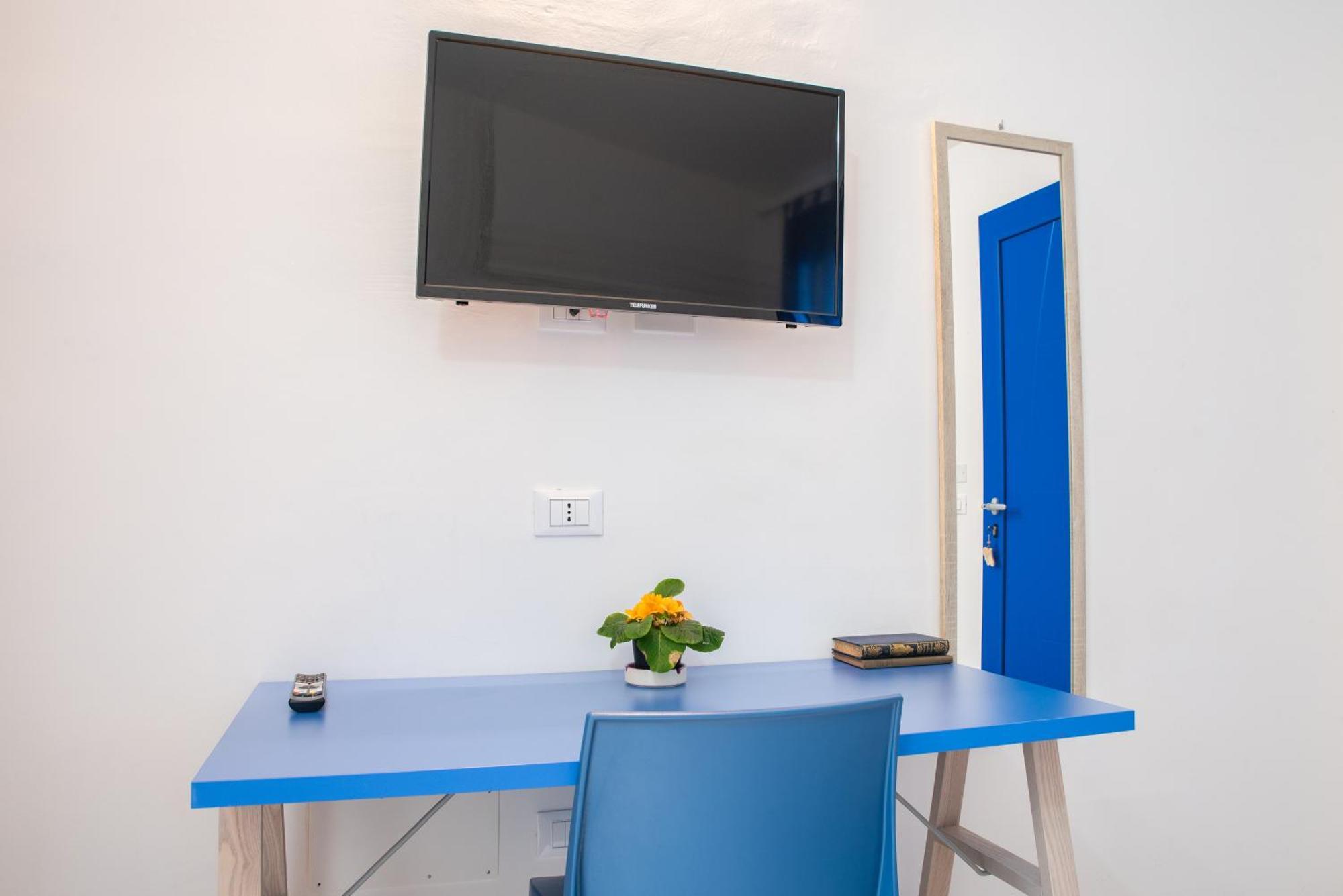 Bed & Blu Hotel La Caletta Bagian luar foto