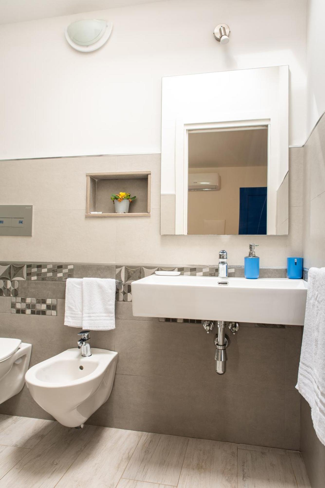 Bed & Blu Hotel La Caletta Bagian luar foto